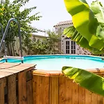 Neon Tenerife Гостевой дом