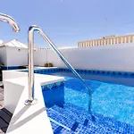 Neon Tenerife Гостевой дом Арона