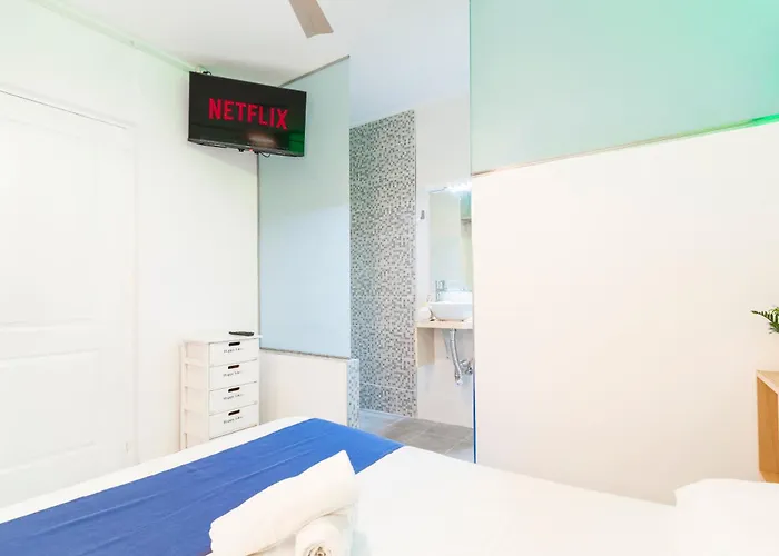 Neon Tenerife Gasthof