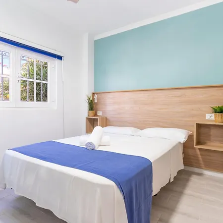 Neon Tenerife בית הארחה 3*